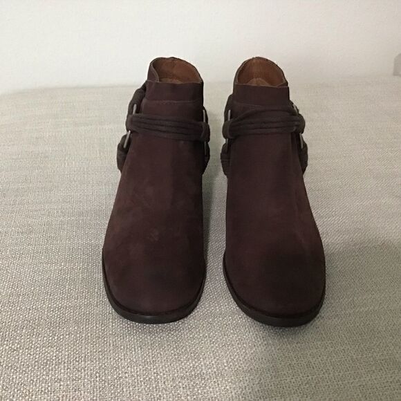 Bernado Francesca Bootie NWOT  - Picture 6 of 11